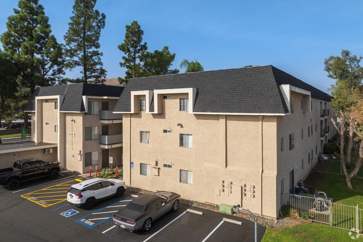 News | Spring Property Group buys 113-unit San Bernardino apartment complex