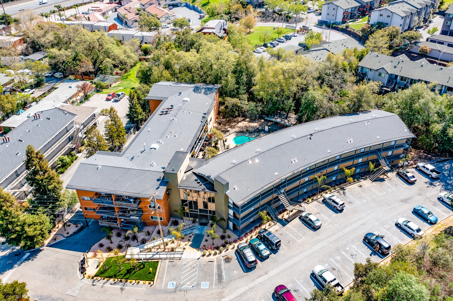 Kadami Sells Ignacio Pines Apartments for 16.5 Million