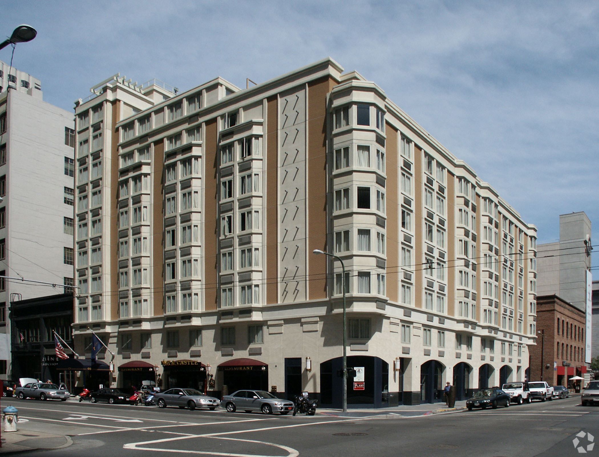 The value of the Club Quarters San Francisco dropped 25% to $120 million. (CoStar)