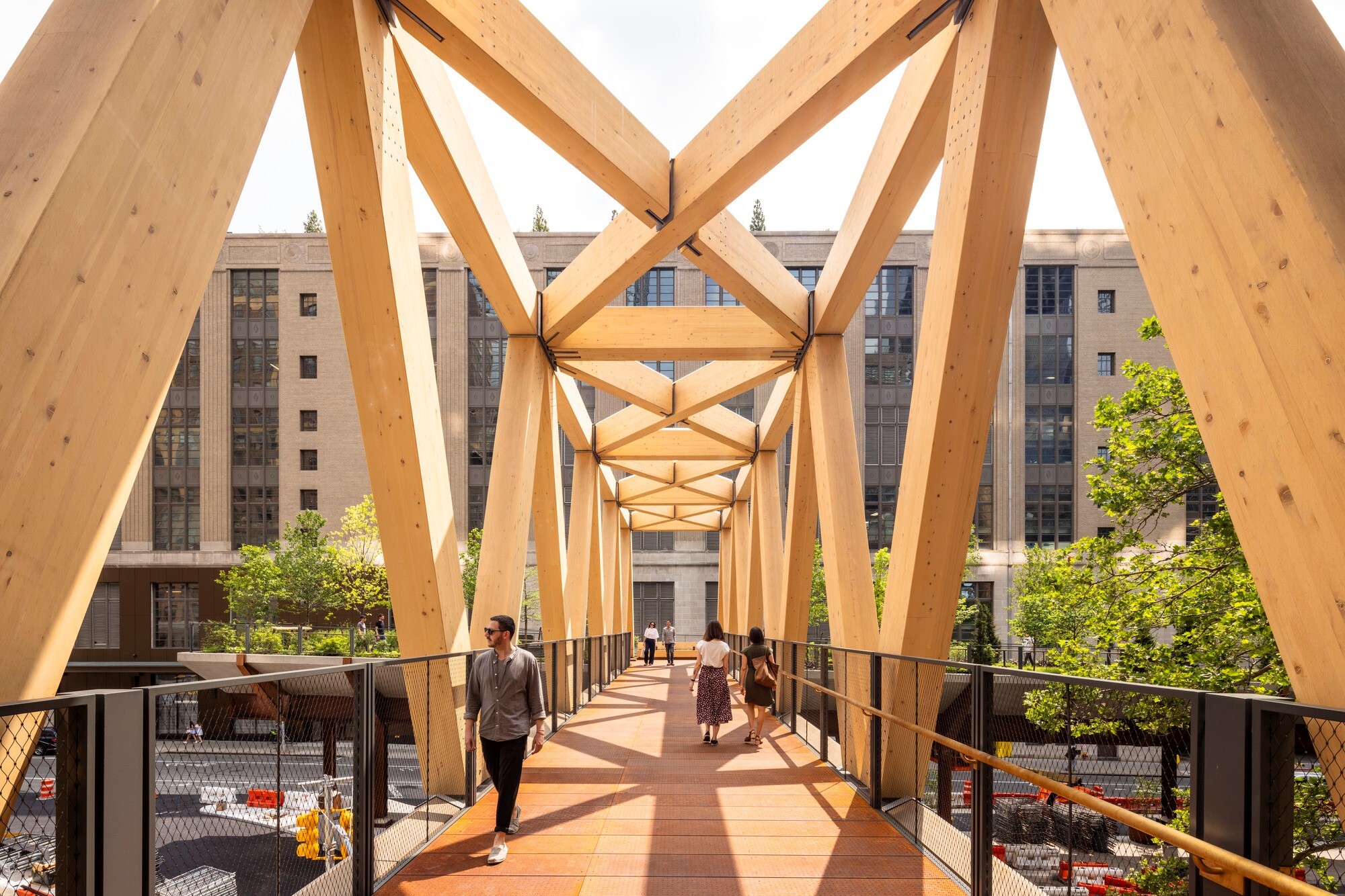 High Line Pedestrian Bridges Open, Linking New York’s Far West Side