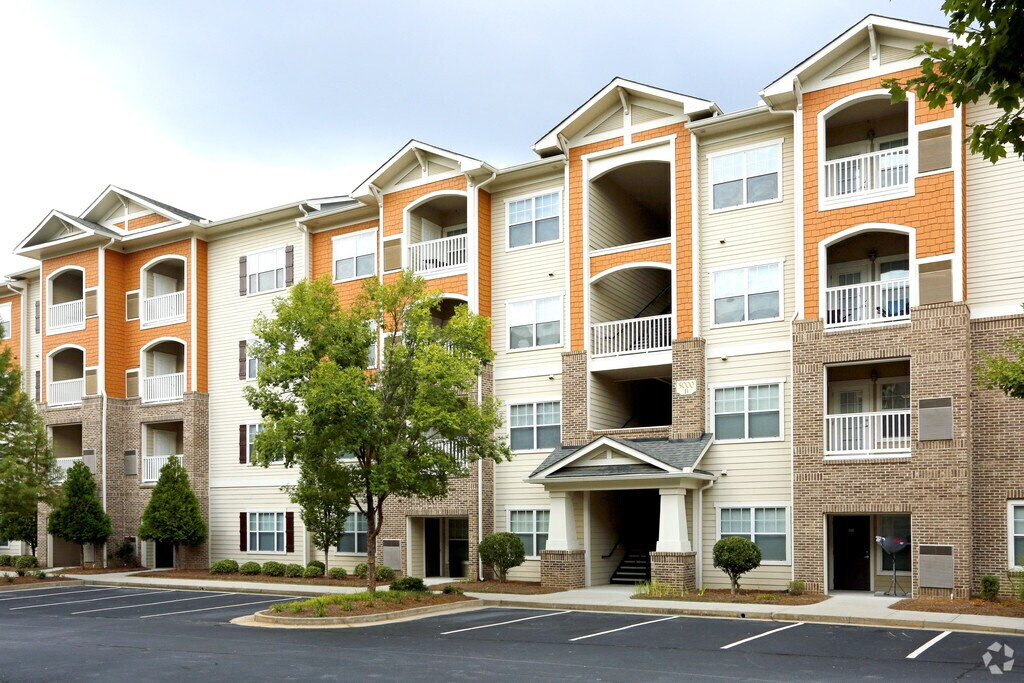 News | Joint venture, betting on demand, picks up Riverside Parc ...
