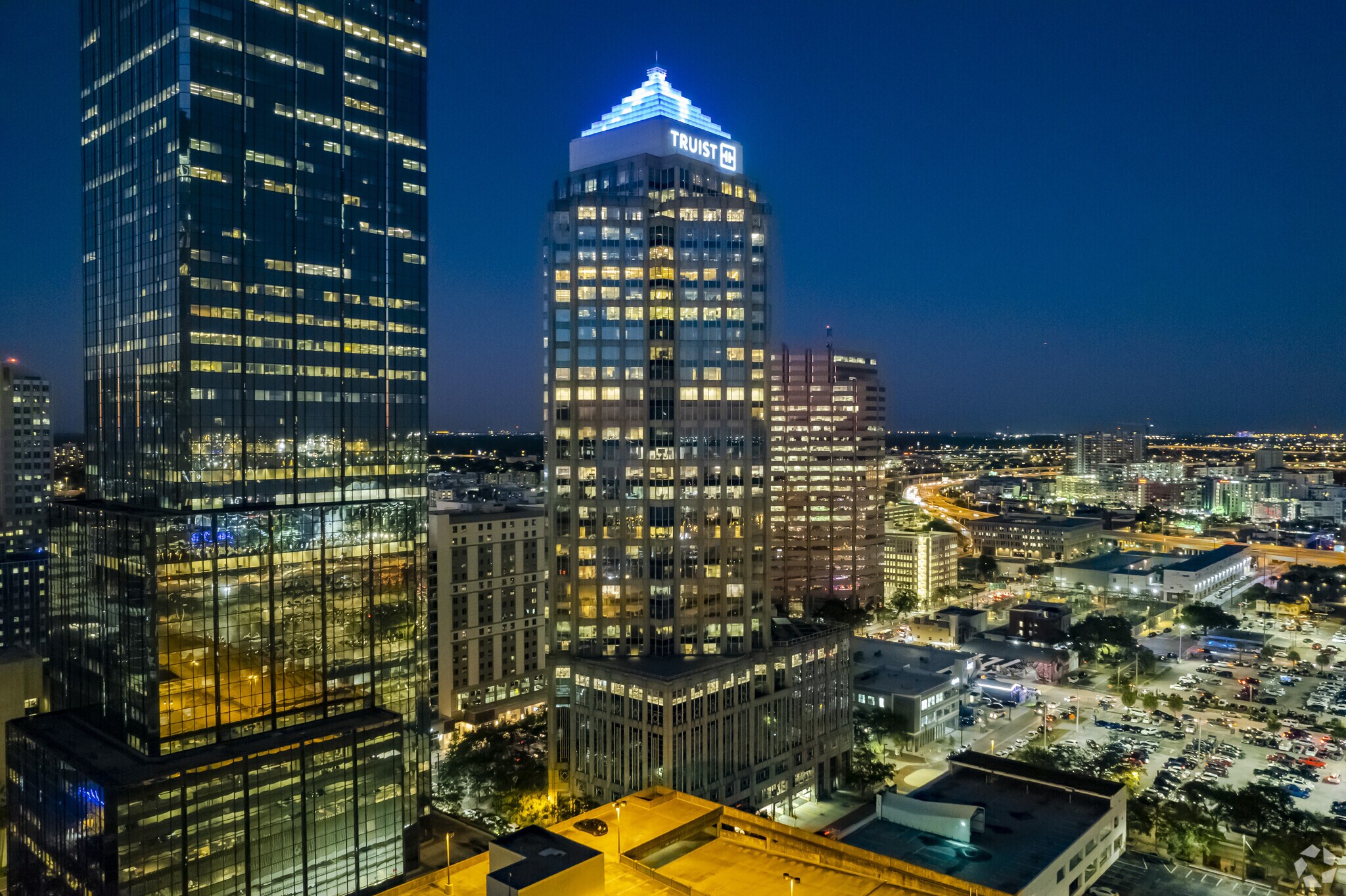 JLL Adds Two Key Executives to Florida Team