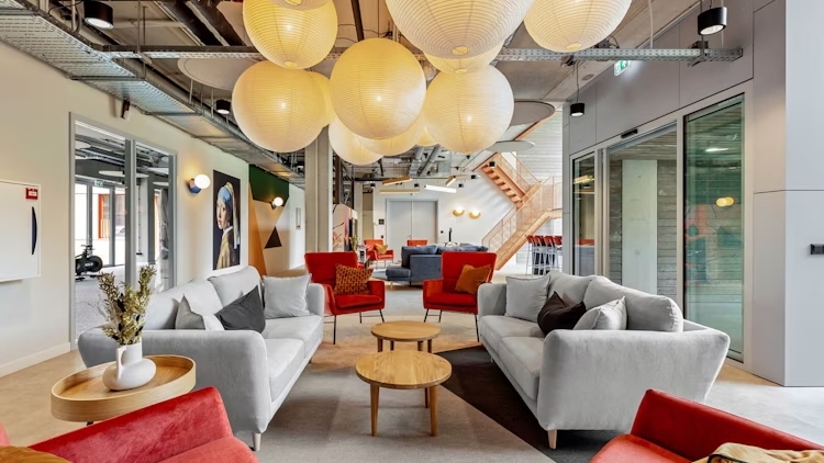 The Muse residence is located close to Maastricht city center and the university medical campus (Nido).