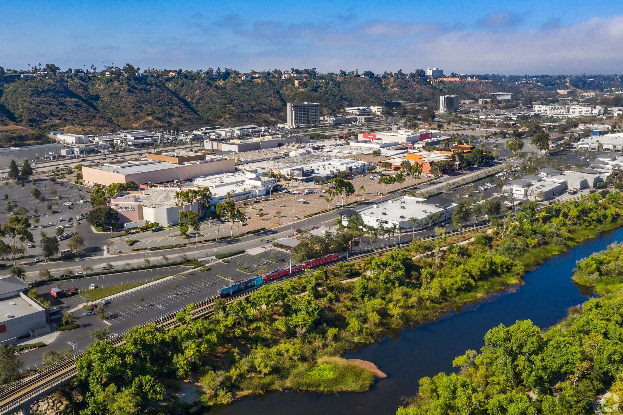 Centros comerciales de Westfield Mission Valley son vendidos por $290  millones de dólares