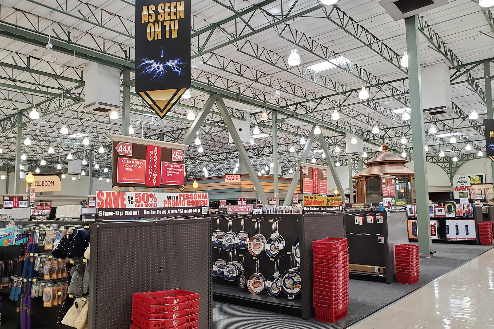 Big Box Electronics Retailer Shops Store Sites for Redevelopment