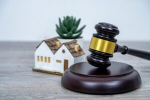 How to buy a house at auction 