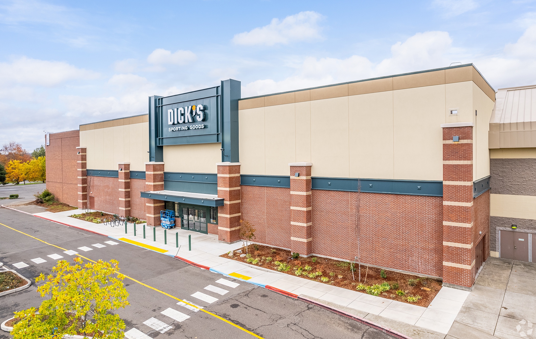 Texas Investment Group Buys Former Sears Store Near Portland, Oregon