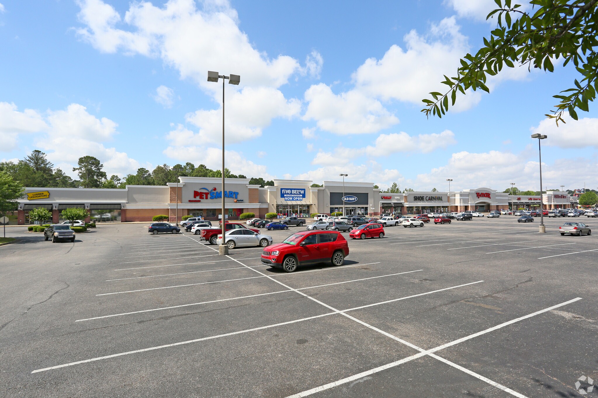 Joint Venture Secures 14.6 Million Loan to Refinance Alabama Shopping