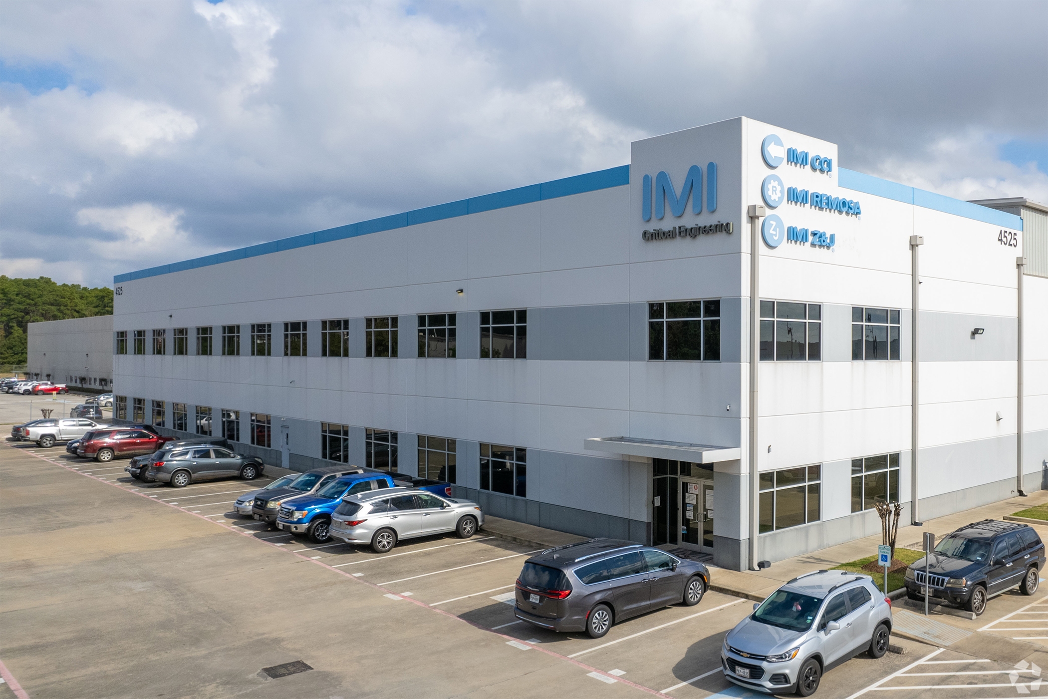 The 110,250-square-foot warehouse at 4525 Kennedy Commerce Drive in Houston is part of the portfolio Equus Capital Partners acquired from Prologis. (Homero Gonzalez/CoStar)