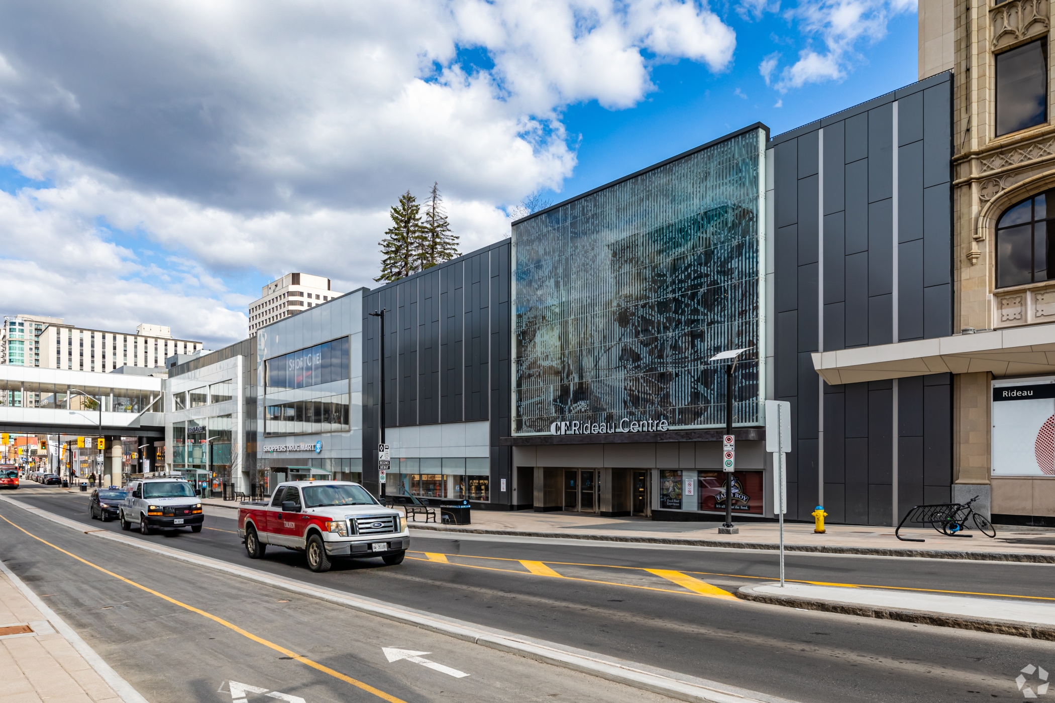 Imaginaire Collectibles Shop Spreads Outside of Quebec With Outlet in Imaginaire Collectibles Shop Spreads Outside of Quebec With Outlet in