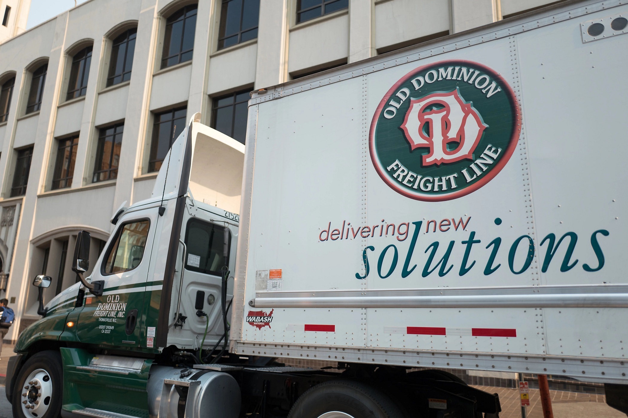 Old Dominion’s .5 Billion Bid for Yellow’s Truck Terminals Sets Stage for Auction