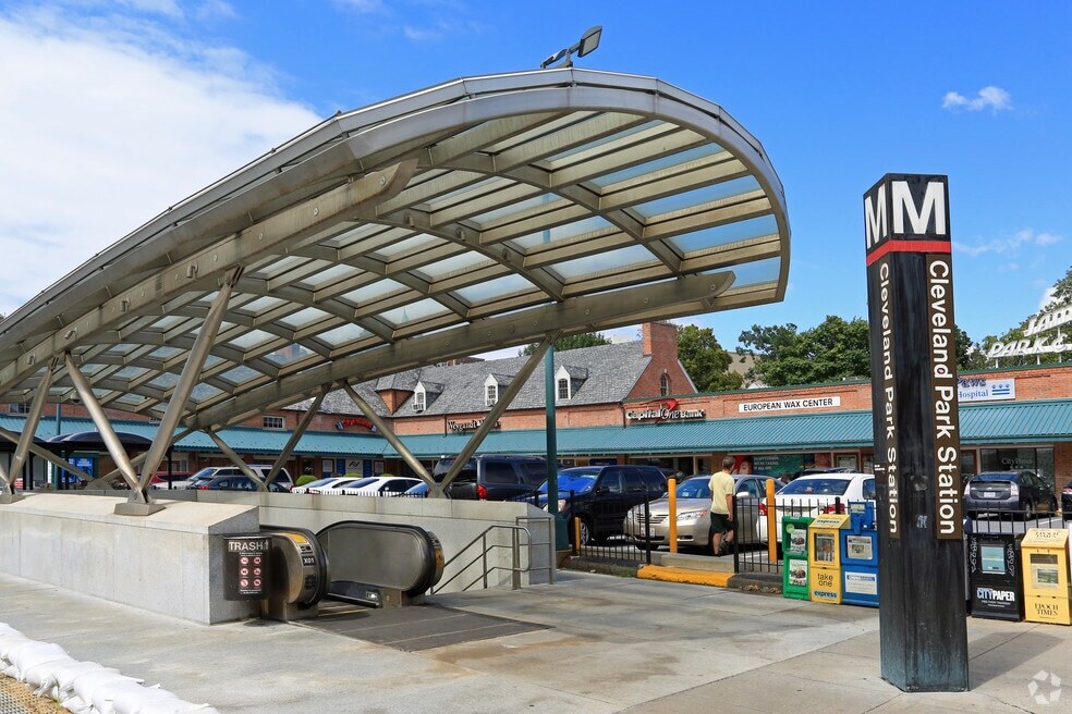 Washington Metropolitan Area Transit Authority is hiring for a senior vice president of real estate and development. (CoStar)