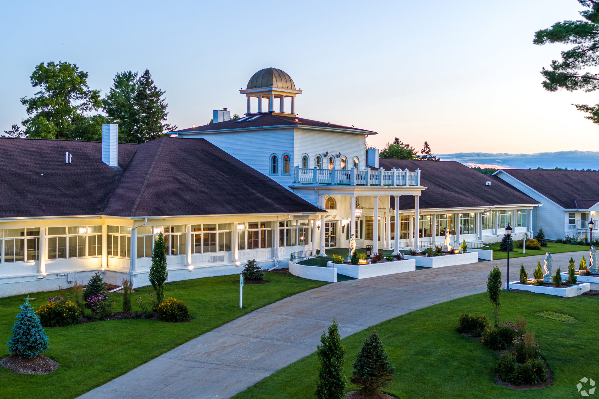 US Hotel Management Pyramid Global Hospitality Add Hotels in Wisconsin