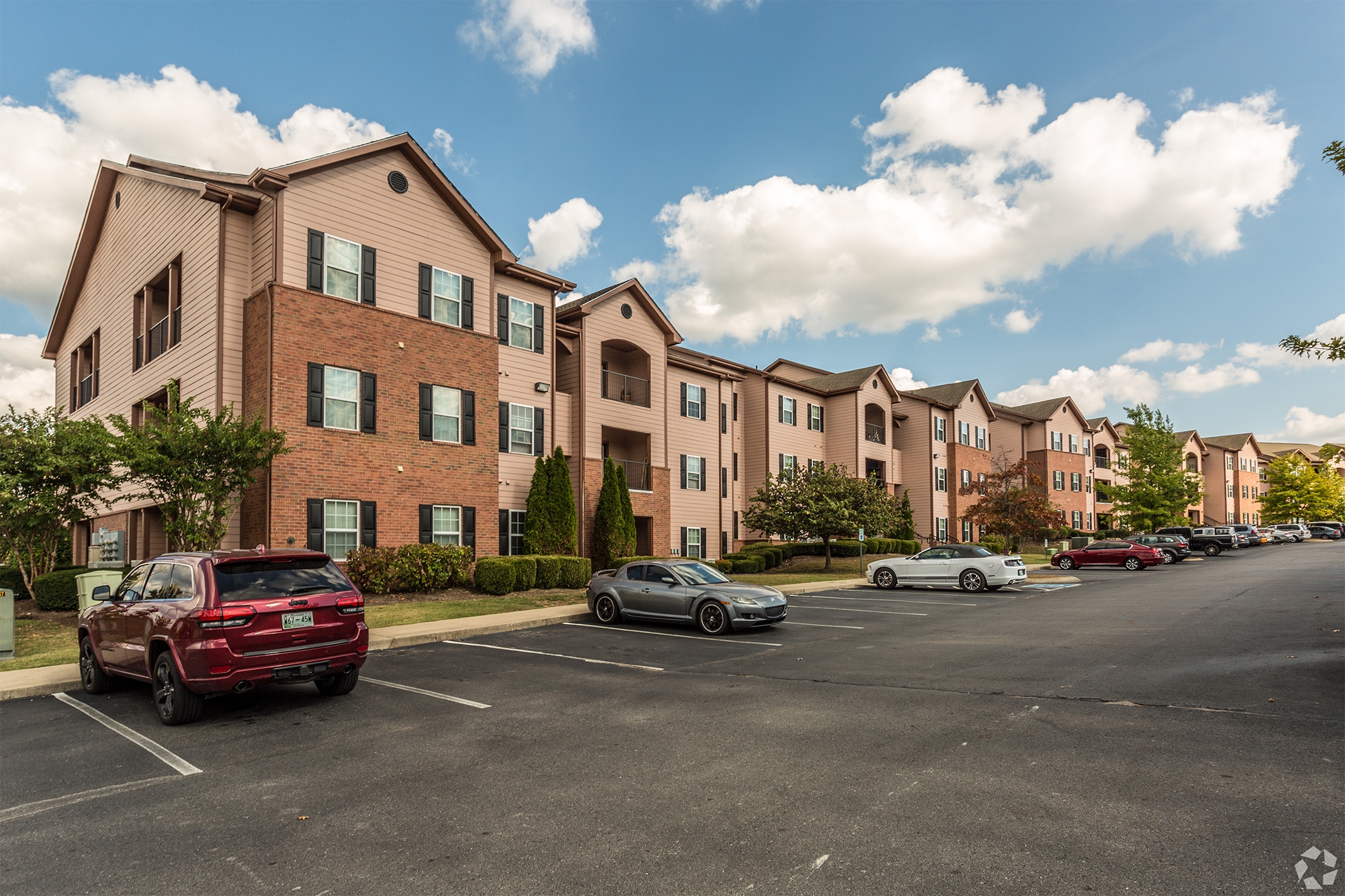 Lone Star Funds' Affiliates Strike 1.8 Billion Portfolio Deal in Sun Belt