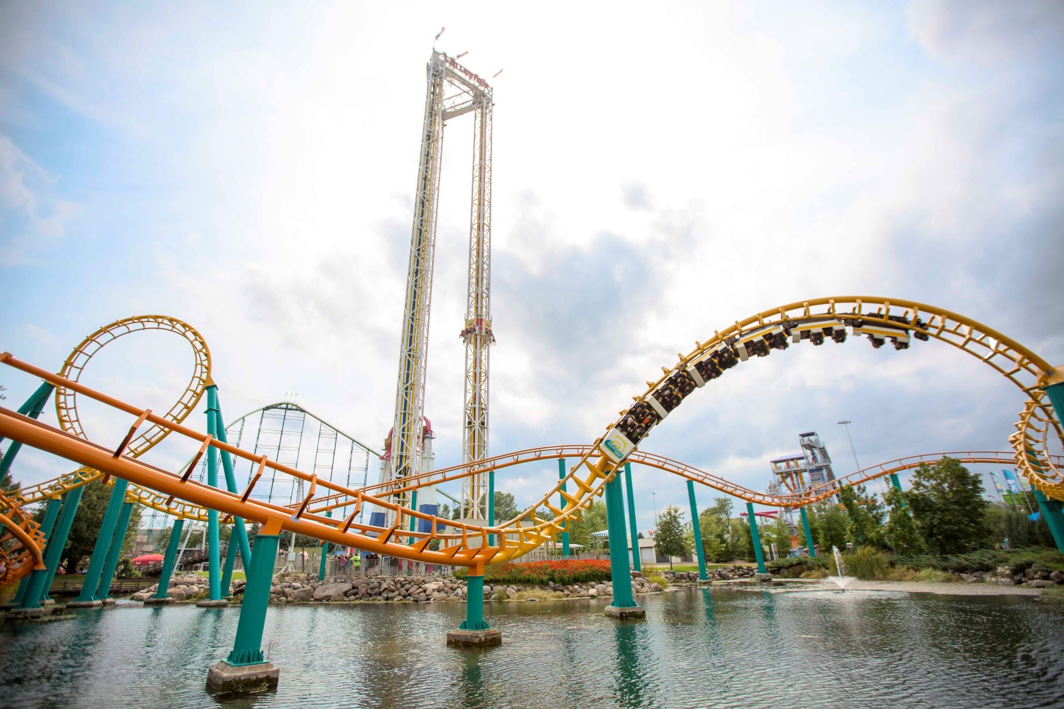 Six Flags Sells Seven Parks for $331M to EPR Properties