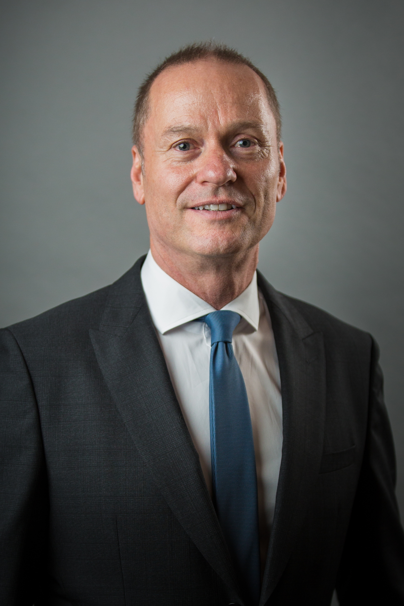 News | Henry Boot CEO Tim Roberts to step down