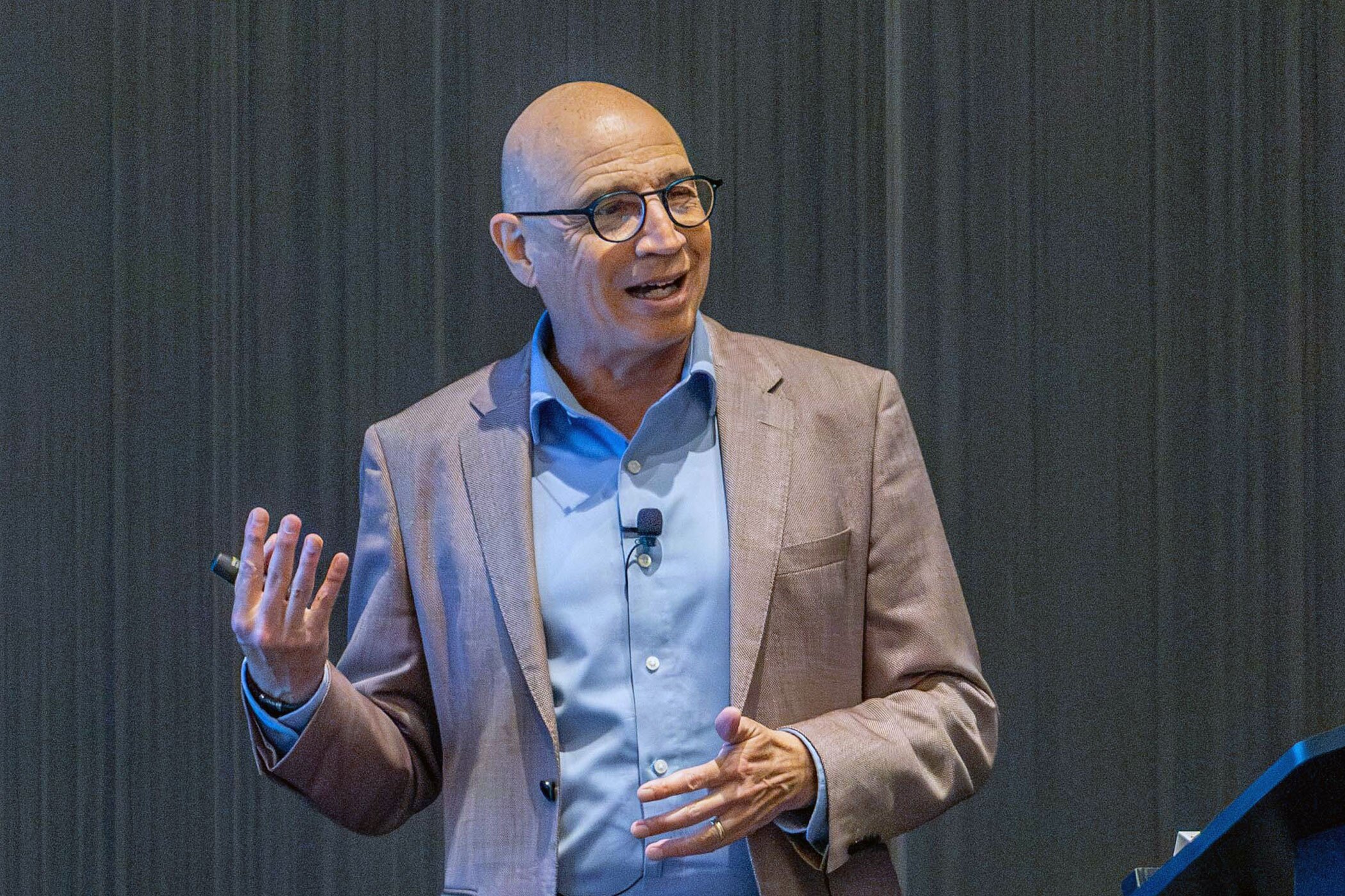 Isaac Collazo, senior director of analytics for STR, presents during the 2025 Hotel Data Conference. (CoStar)