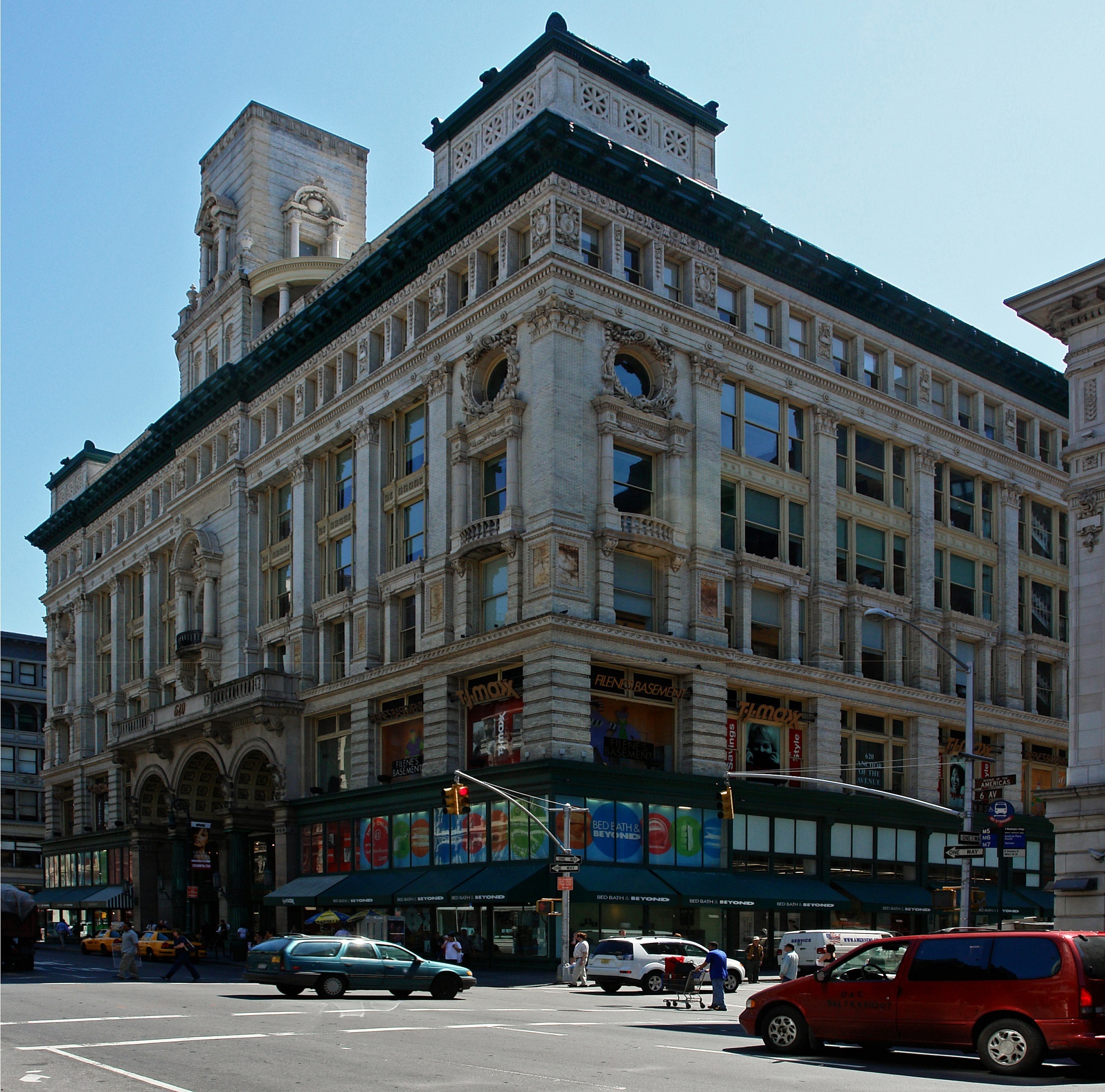 Bed Bath & Beyond Renews Retail Lease in New York City Amid Pandemic