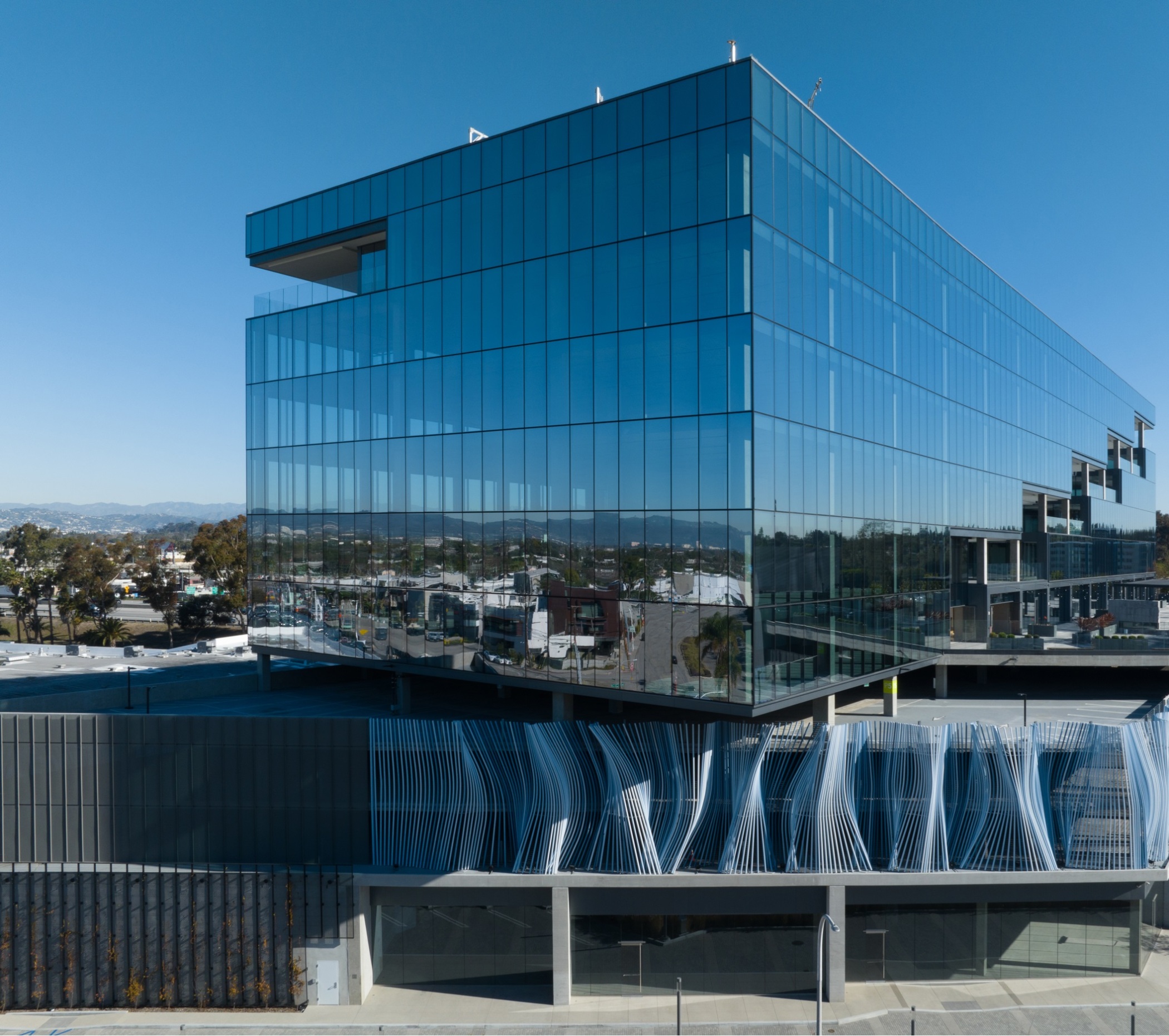 The roughly 347,000-square-foot Entrada office at 6181 Centinela Ave. in Culver City, California, won a CoStar Impact Award for development of the year in Los Angeles. (Lincoln Property) 