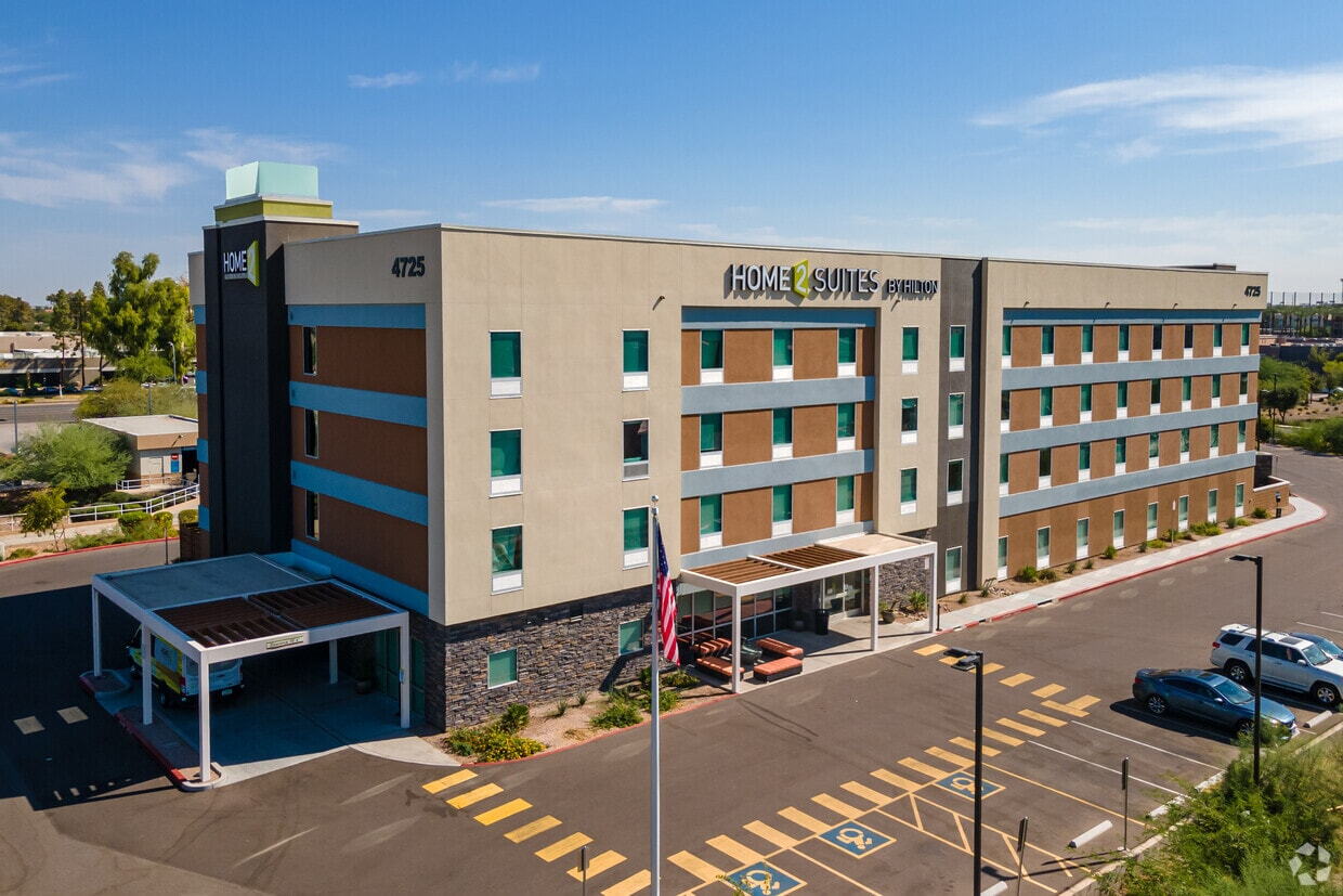 Phoenix Raceway Hotels News | Phoenix airport hotel sells for $18.75 million
