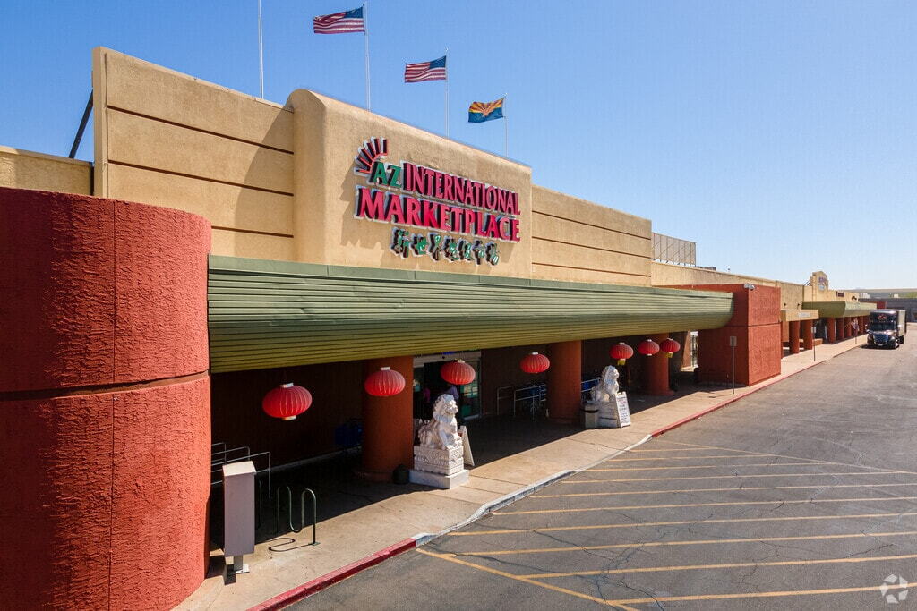 News | Expanding fitness chain signs lease at renovated retail center in Mesa, A...