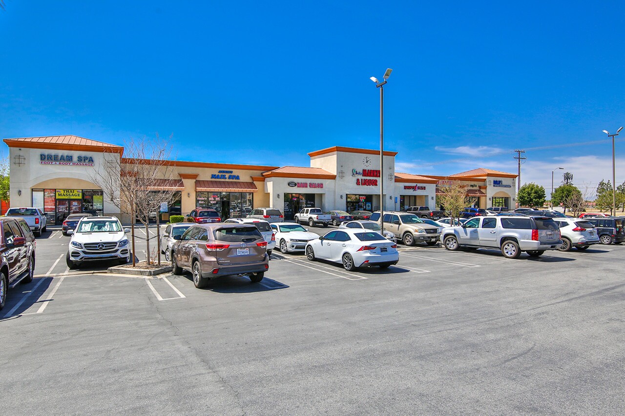 The strip center was built in 2006 on nearly a full acre in the Beaumont/Hemet retail market of Riverside County, in the Inland Empire. (CoStar)