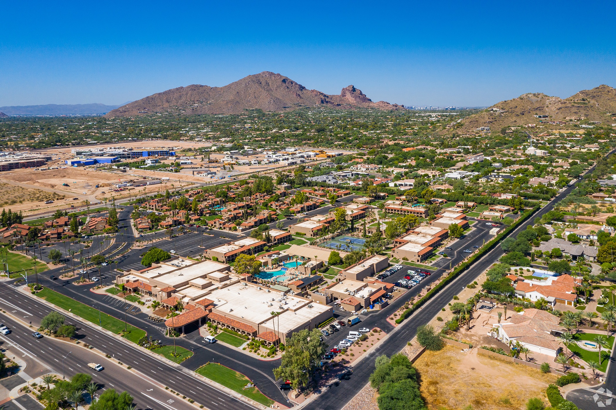 Partnership Buys Scottsdale Plaza Resort for Region's Highest Price