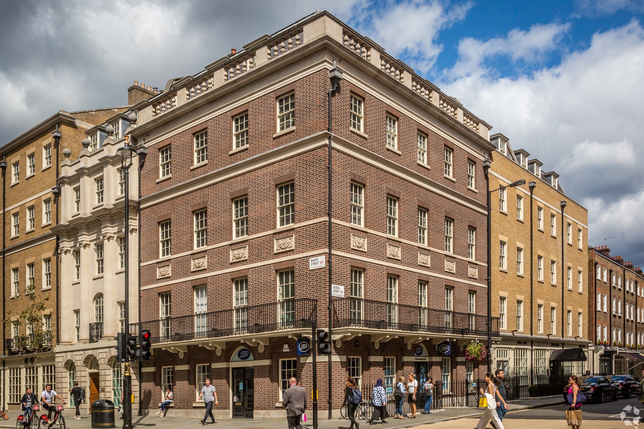 Mayfair’s Largest Law Firm Eyes Lazari’s 22 Baker Street for London HQ