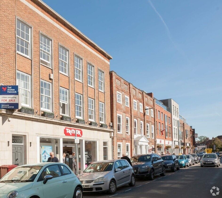 Brentwood Council buys Chichester retail and resi scheme