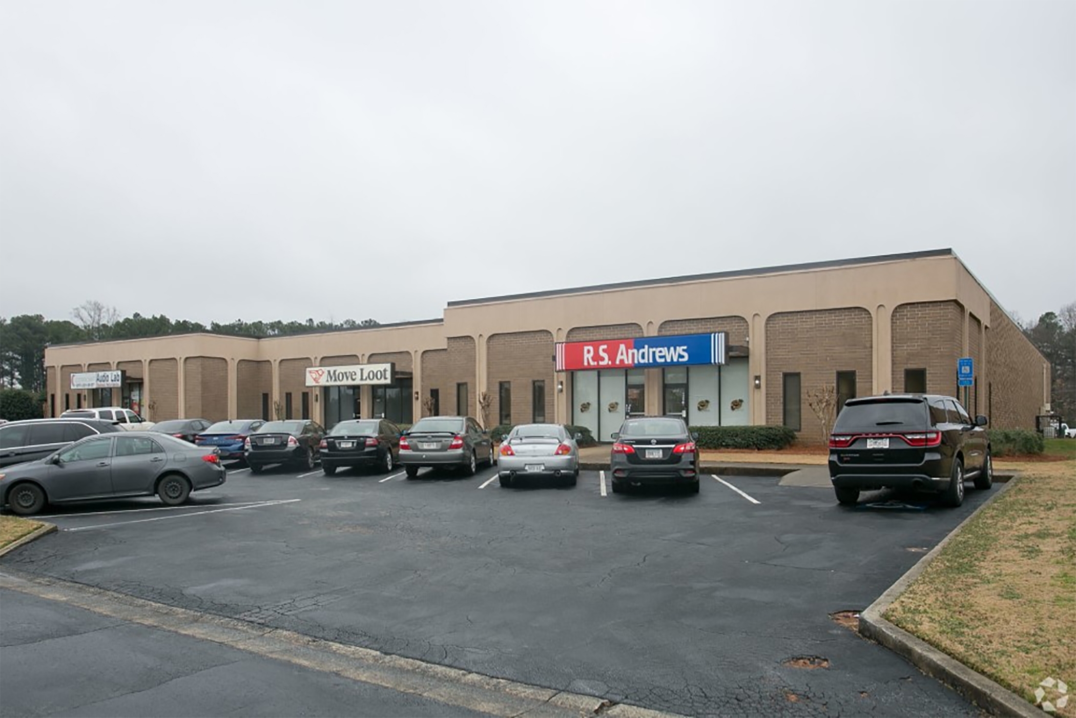 Mimms Enterprises paid $13.7 million for North Park Business Center in Doraville, Georgia, near Atlanta. (CoStar)