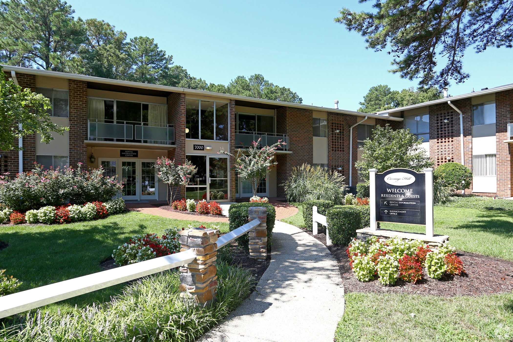 New York Venture Closes on Acclaim Apartments in Richmond