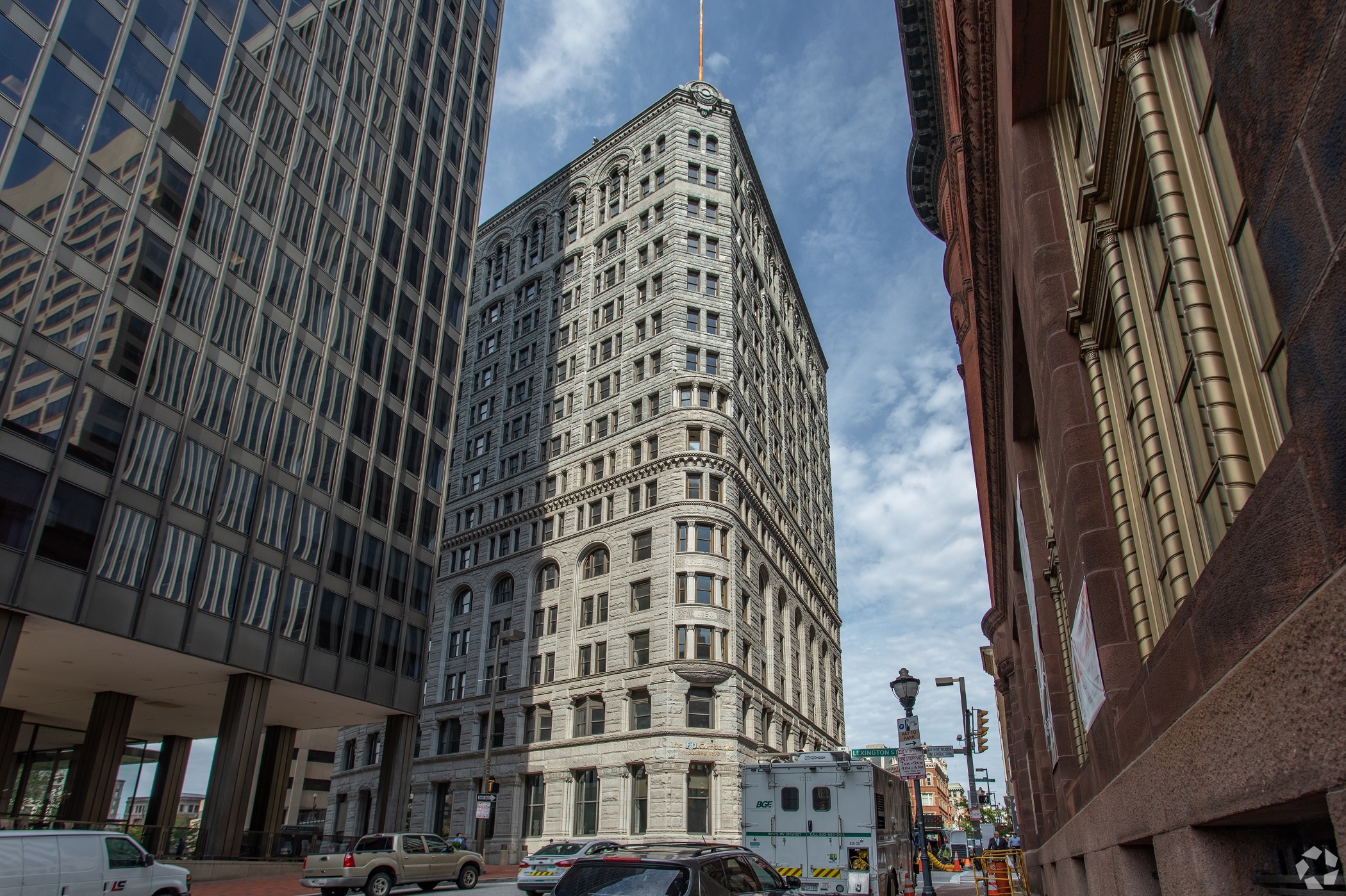 Fidelity &amp; Deposit Building. (CoStar)