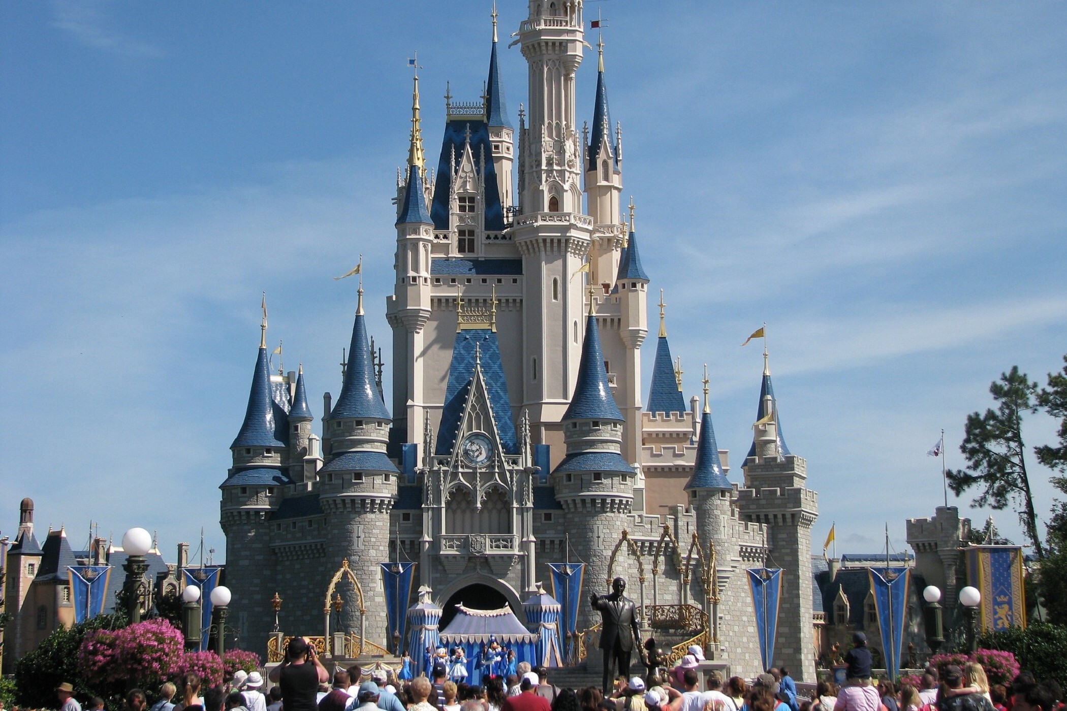 what is the sales tax at disneyland