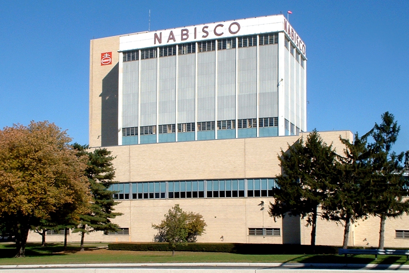 Nabisco’s Owner To Close Plants in Atlanta and North Jersey