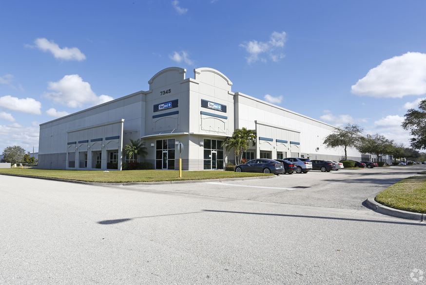 Team Edition Apparel Renews Lease in SarasotaBradenton Commerce Center