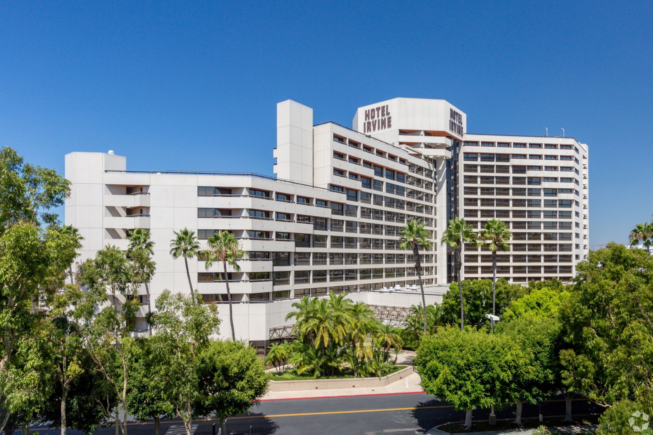 Hyatt Hotels purchased the 541-room Hotel Irvine Jamboree Center hotel in Irvine, California. (CoStar) Hyatt Hotels purchased the 541-room Hotel Irvine Jamboree Center hotel in Irvine, California. (CoStar)