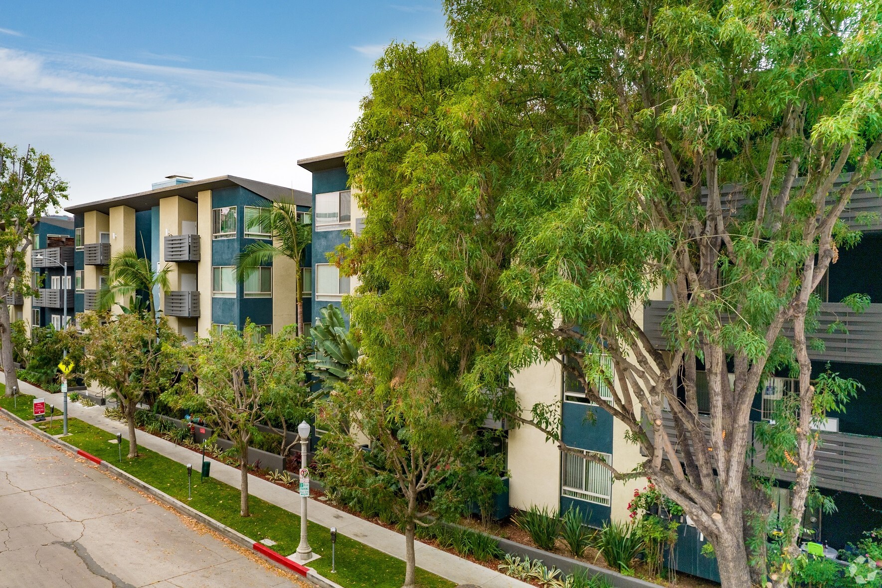 Los Angeles Investment Firm Buys Studio City Apartments, Plans Renovations