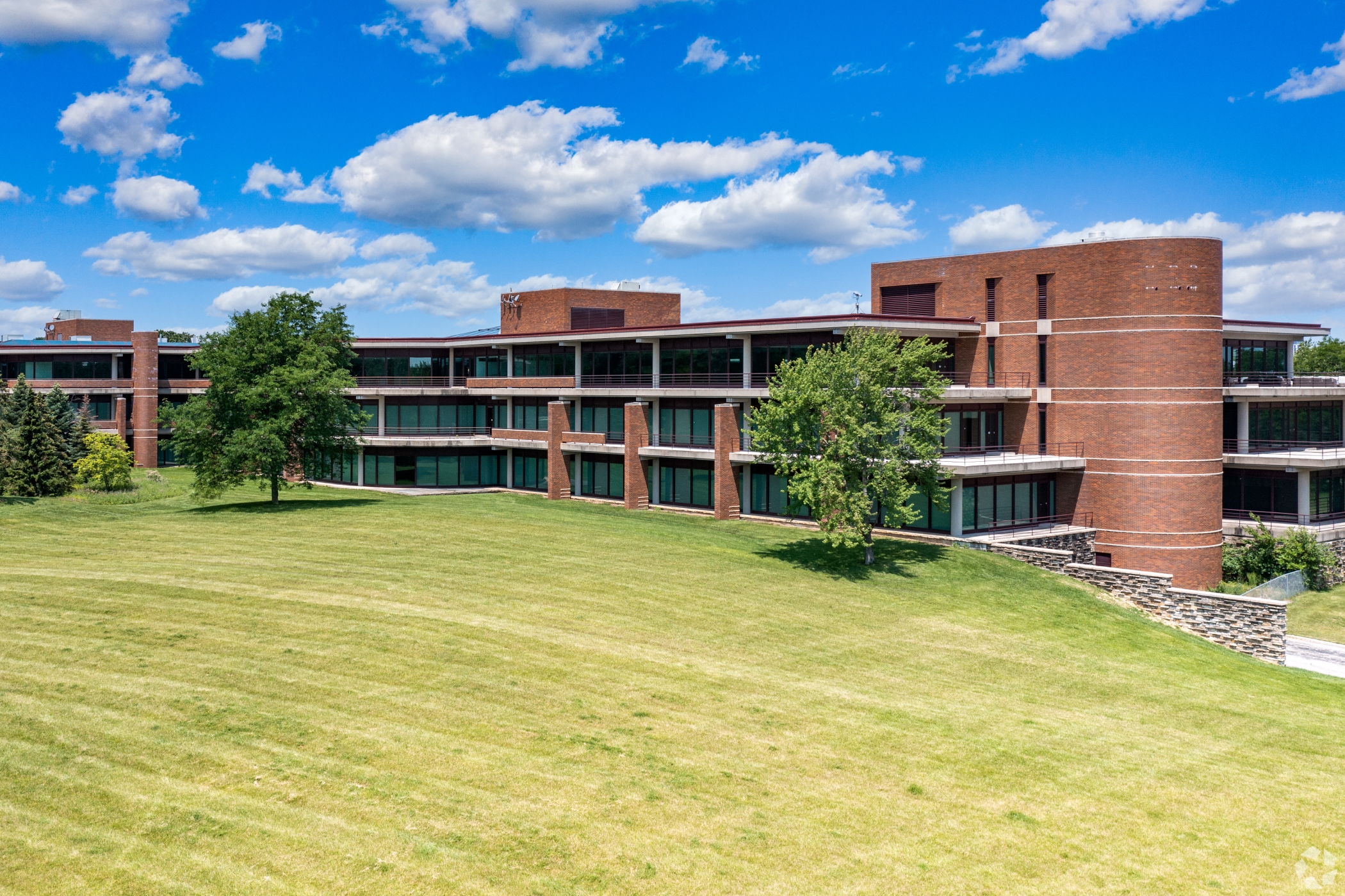 Ace Hardware plans to move its headquarters to 2915 Jorie Blvd. on the former McDonald’s corporate campus in Oak Brook, Illinois. (CoStar)