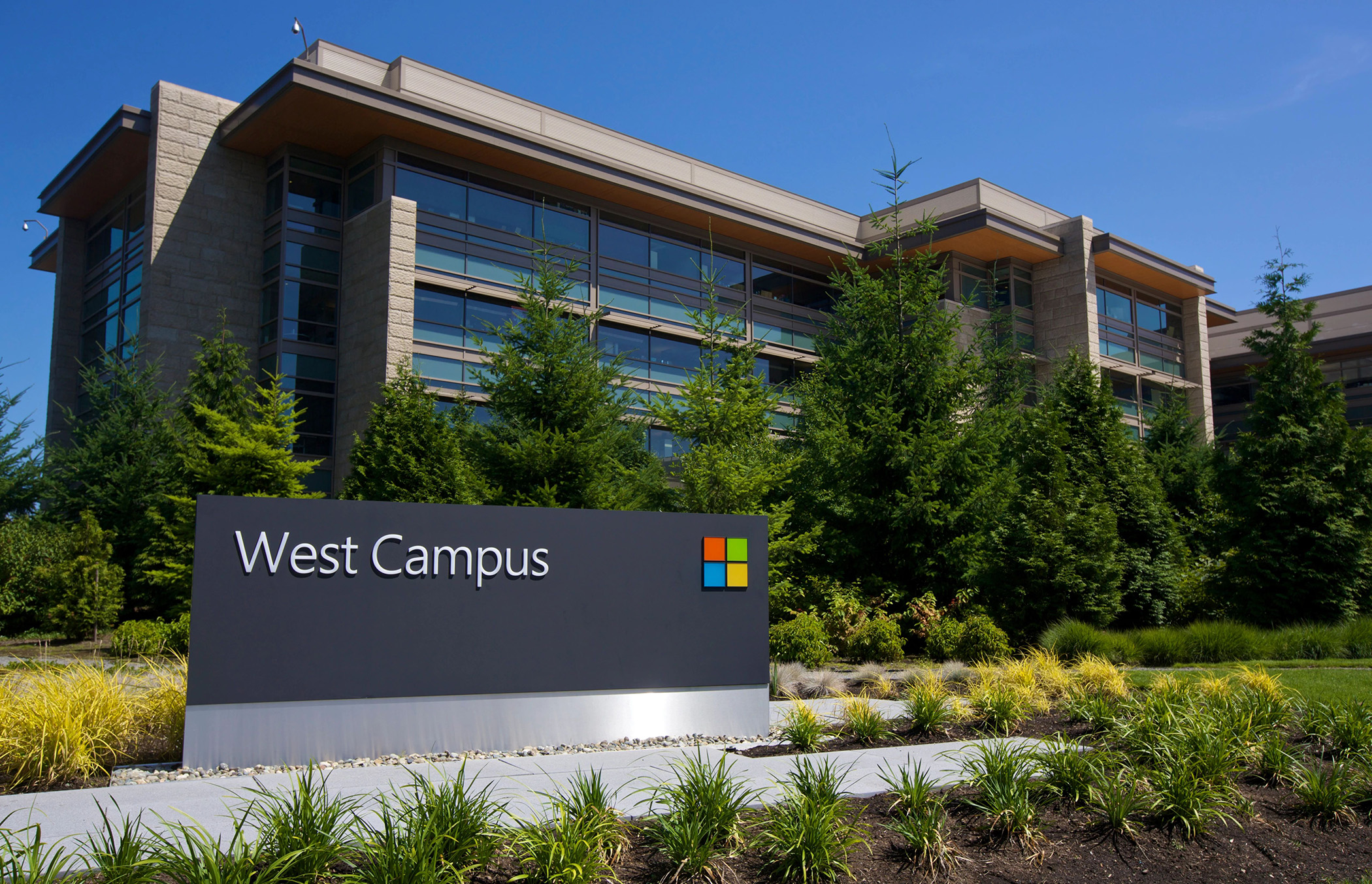 A property planned for redevelopment as apartment is connected to Microsoft's West Campus by a pedestrian bridge over state Route 520. (Getty Images)