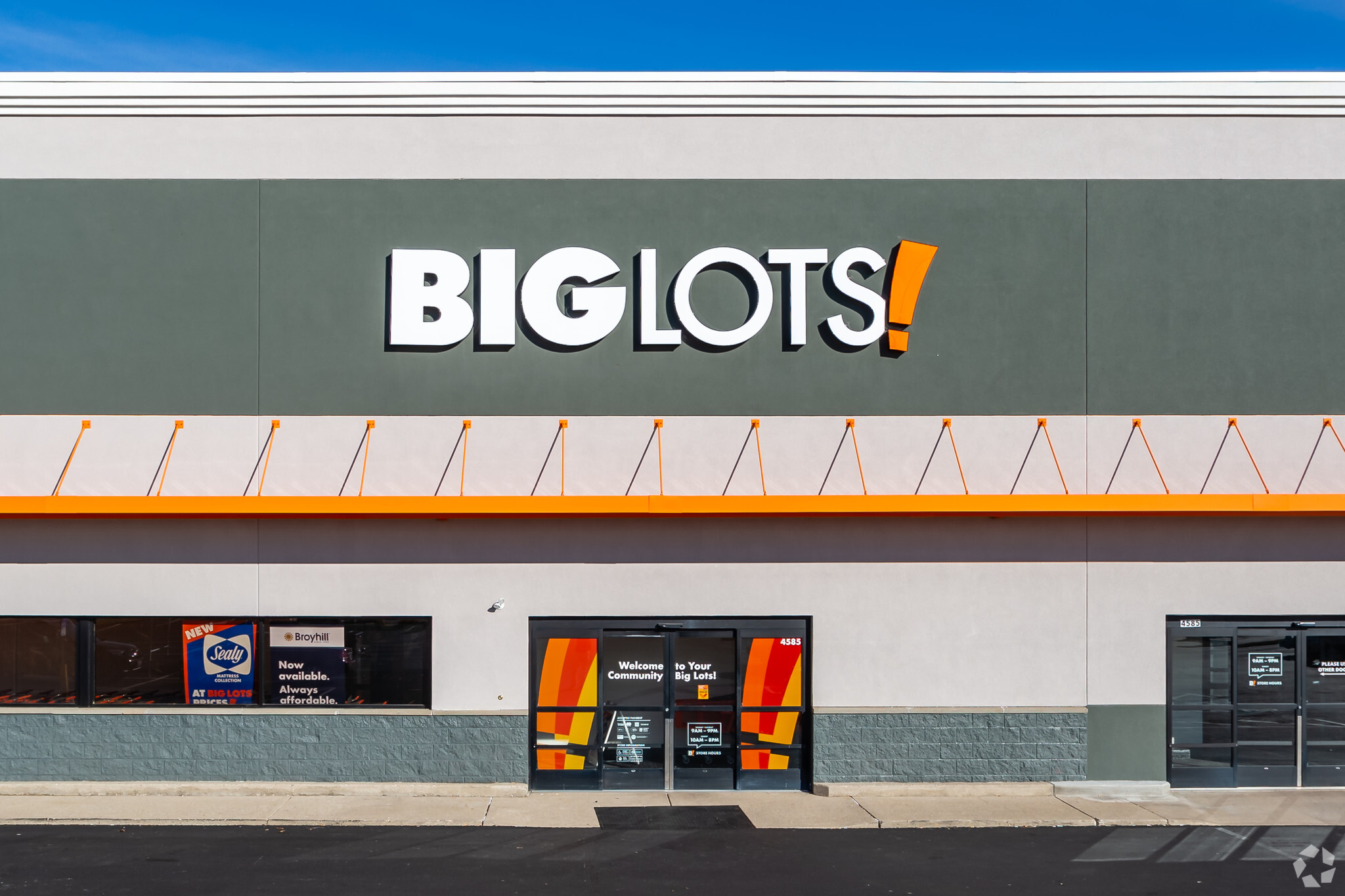 Big Lots continues to slash its store fleet. (CoStar)