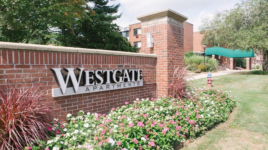 New York Firm Picks Up West Hartford Apartment Complex