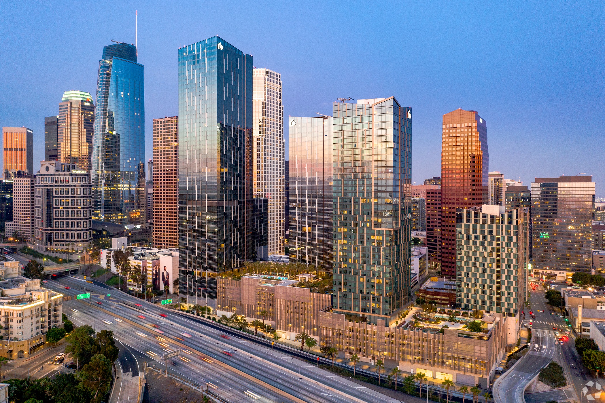 The 685-unit Thea at Metropolis property at 1000 W. Eighth St. in downtown Los Angeles has been sold. (CoStar) 