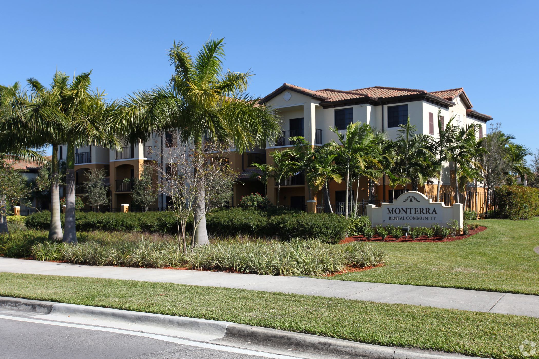 Investors sold Monterra in Cooper City, Florida. (CoStar)