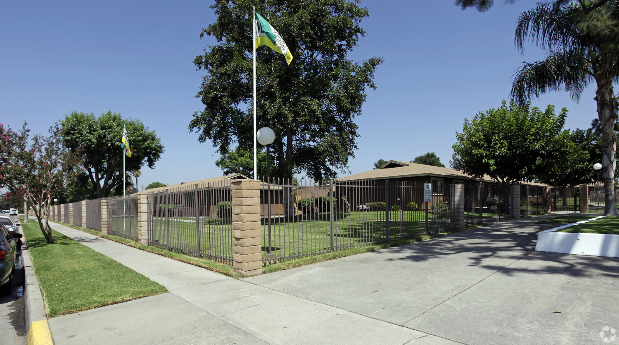 The Village Green apartment complex was built in 1969. (CoStar)