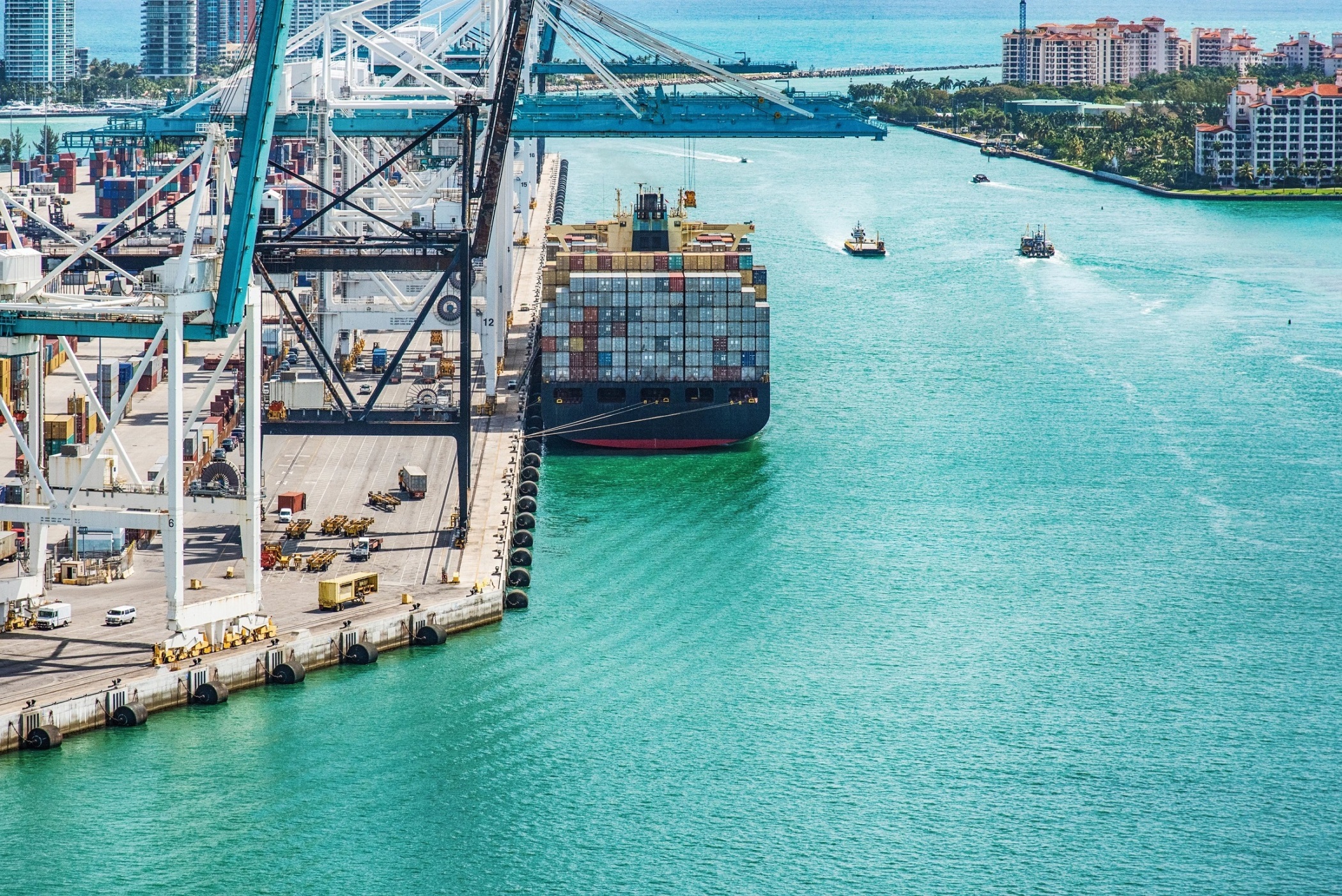 Global port traffic is expected to slow in November and December as U.S. railroad worker talks remain in flux. (Getty Images)