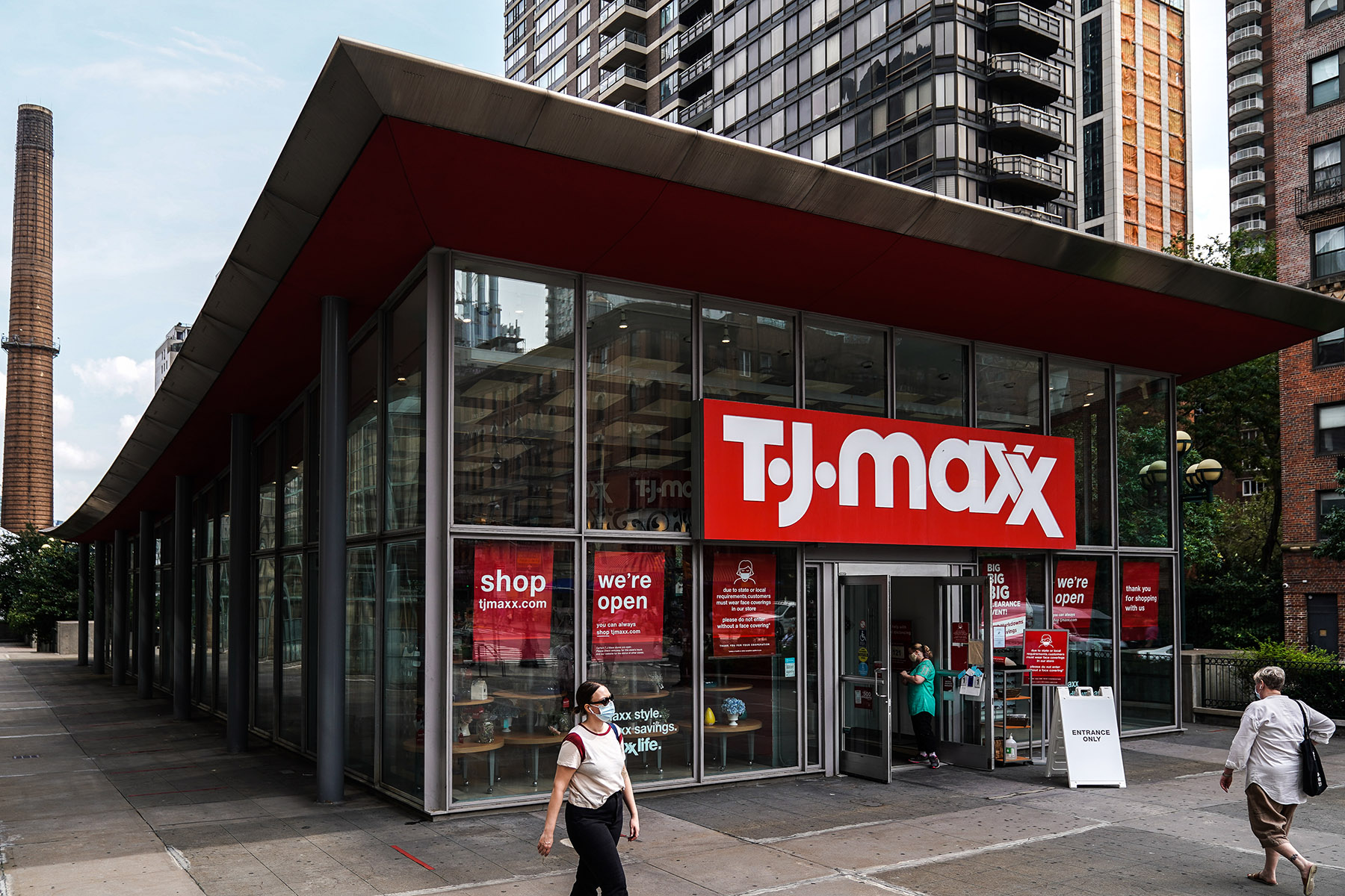 discount clothing stores near me