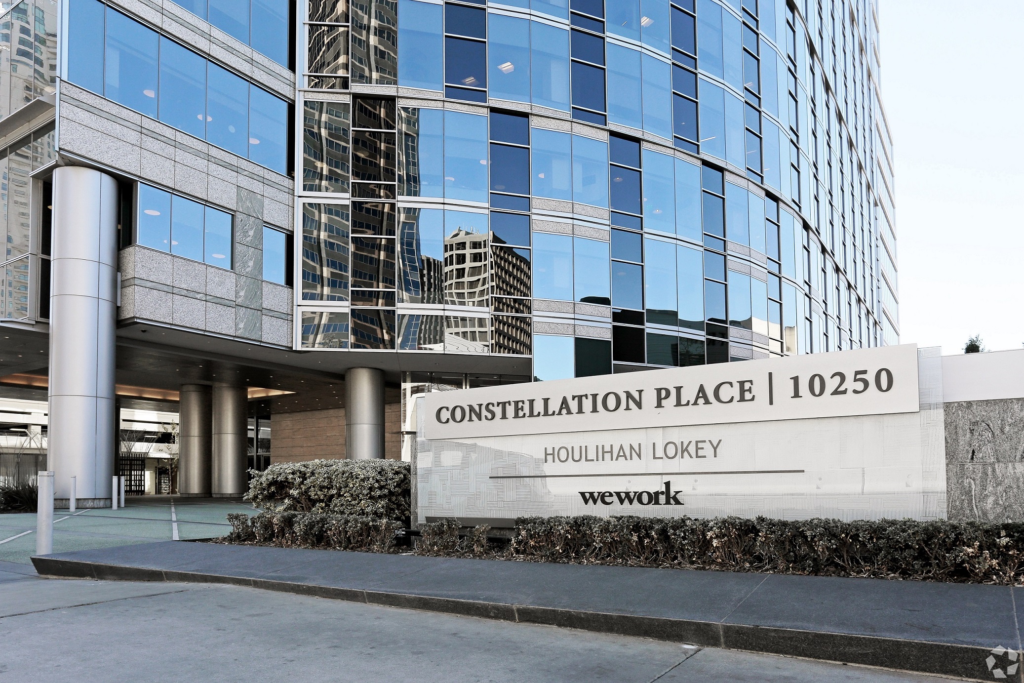 Global Law Firm Withers Is Exhibit A in Legal Profession's Case for