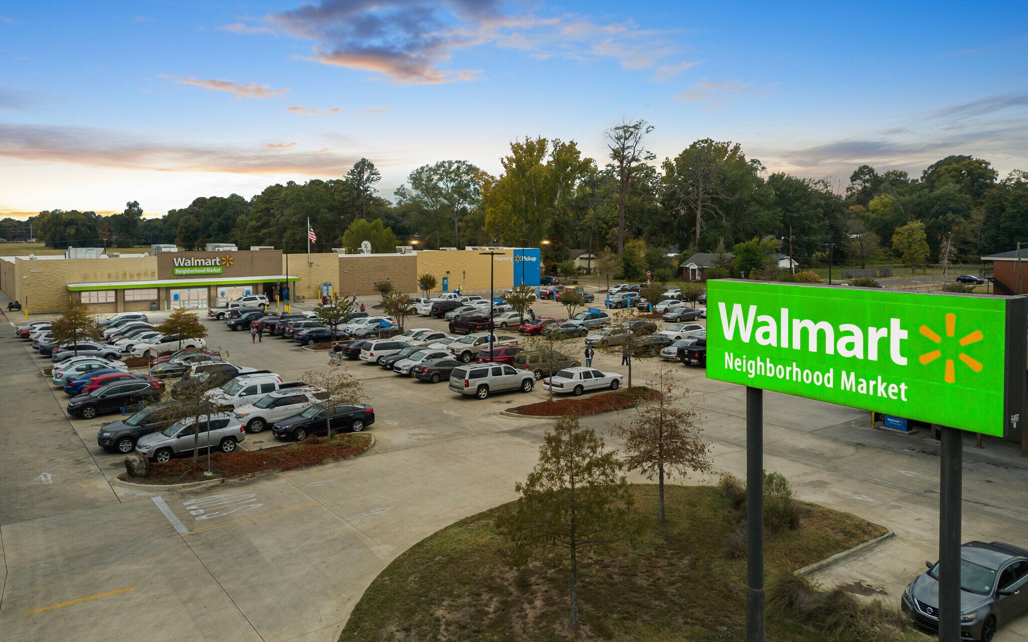 This Walmart Neighborhood Market in Monroe, Louisiana, is one of nine that Realty Income is shopping to prospective buyers. (CoStar)
