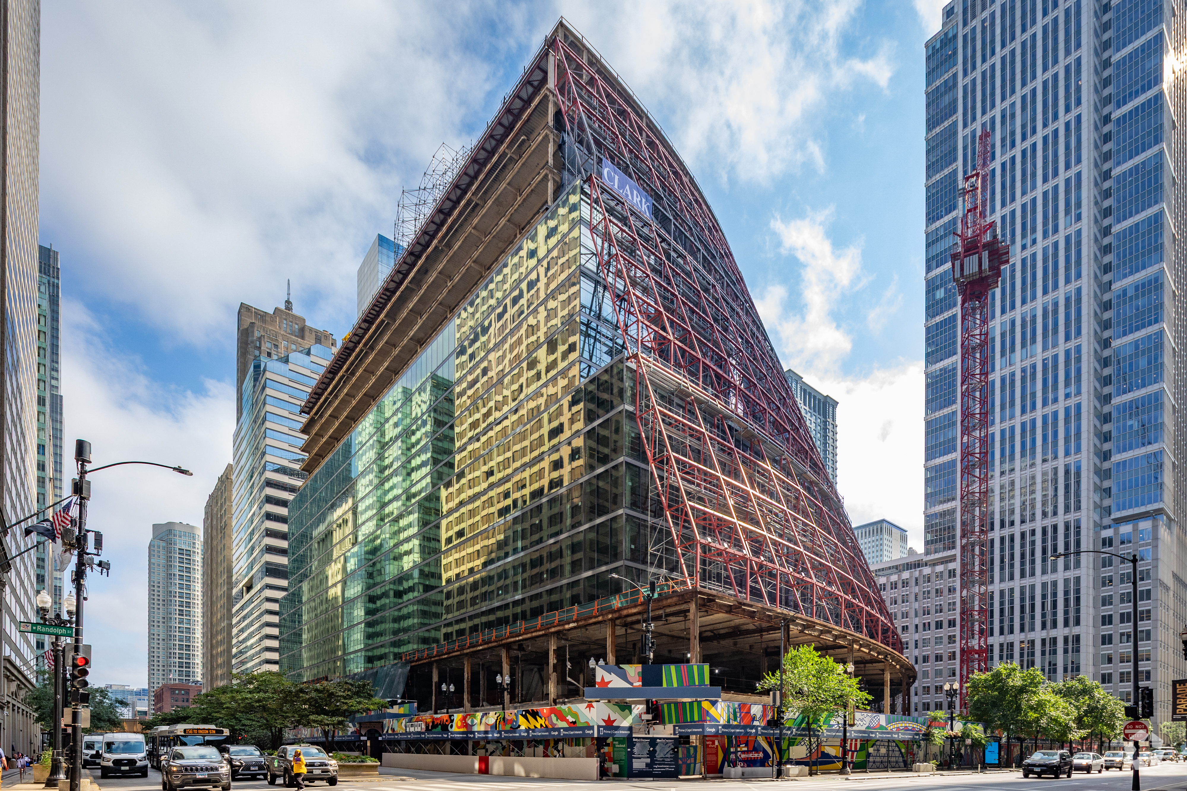 The new glass exterior of Chicago's James R. Thompson Center is emerging in Chicago's Loop business district. (Robert Gigliotti/CoStar)