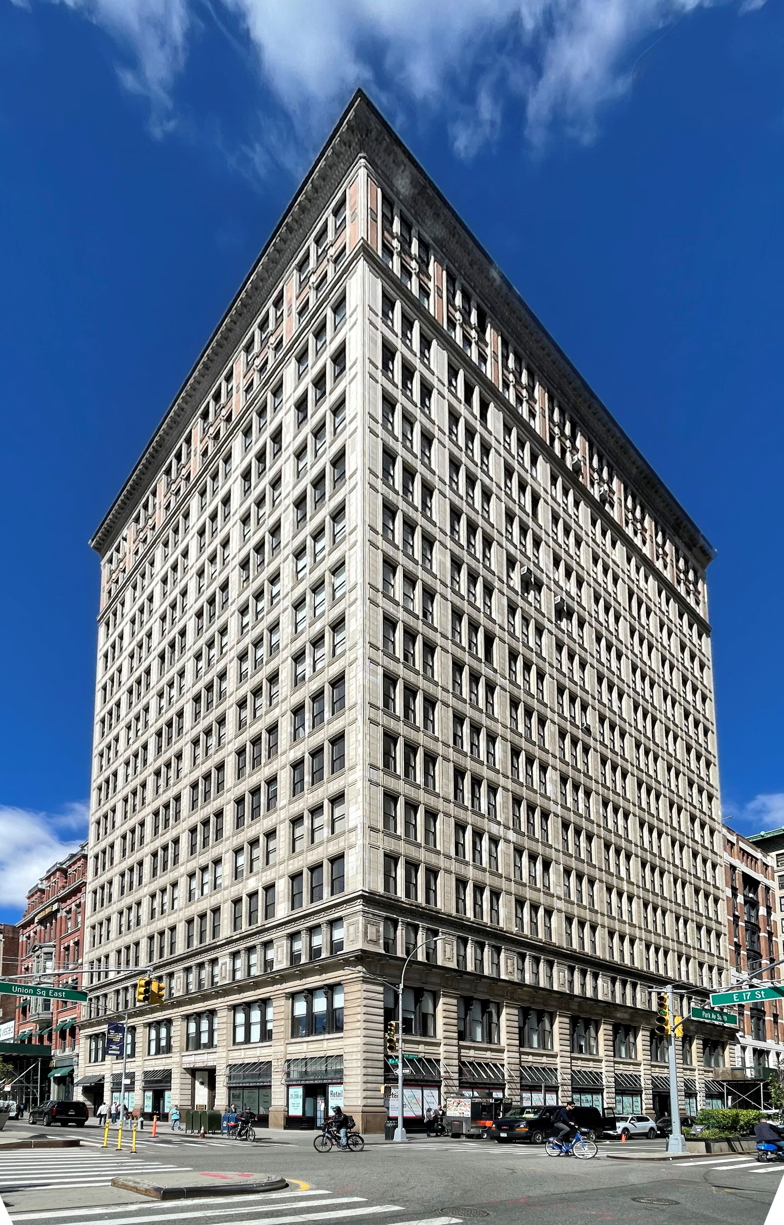 STK Steakhouse plans to open at 200 Park Ave. S in New York. (CoStar)